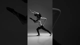 🇺🇦This shouldn’t be humanly possible📸 Acrobatic. Models Alina and Volodymyr