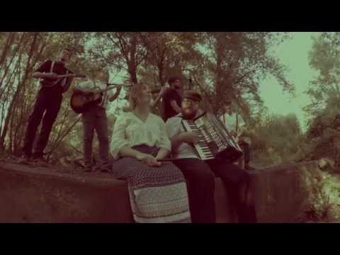 Captain's Daughter & The Sailors - Molly Malone