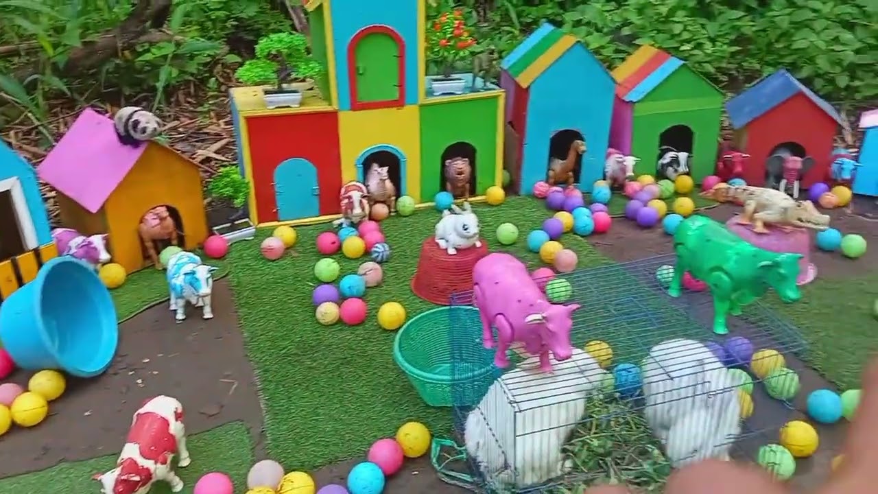 ADORABLE RAINBOW CHICKS AND BUNNY BEST FRIENDS || COLORFUL BABY CHICKS