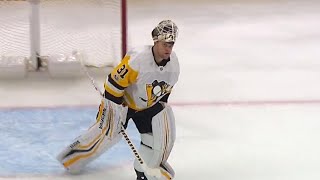 Antti Niemi gets pulled in Penguins debut
