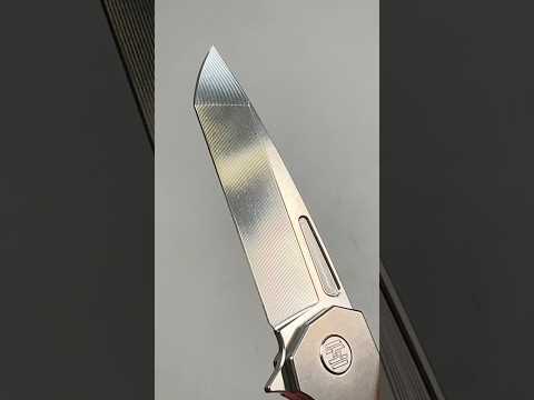 Bringing the Hog House heat with the production step-milled RWL34 Mini Veli knife… yes, please!