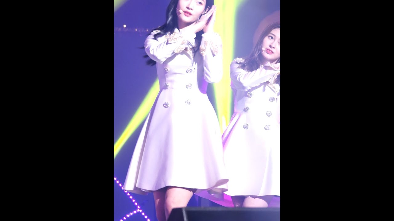 [직캠] 161225 다이아 콘서트 첫번째 기적 - 다이아 정채연 ( Lean on me ) 4K