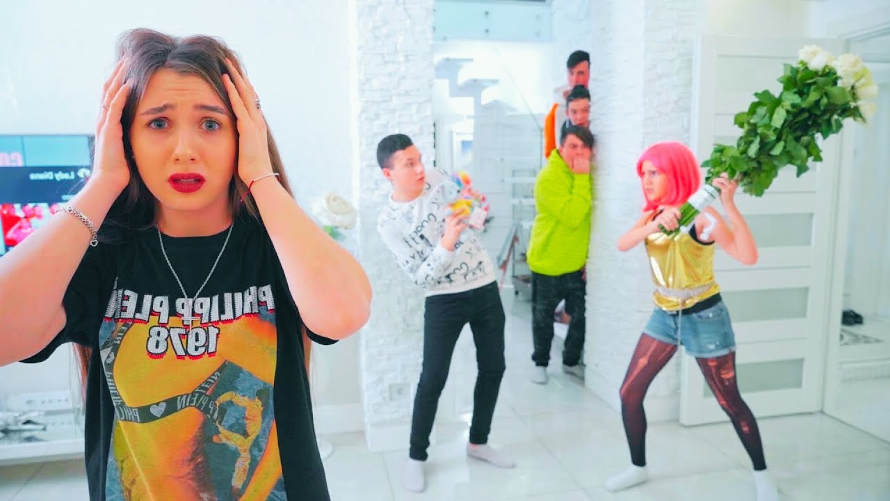 ТУЧА У ДИЈАНИНОЈ НОВОЈ КУЋИ? 👊 Неочекиване школске авантуре | Диана Схов Collection