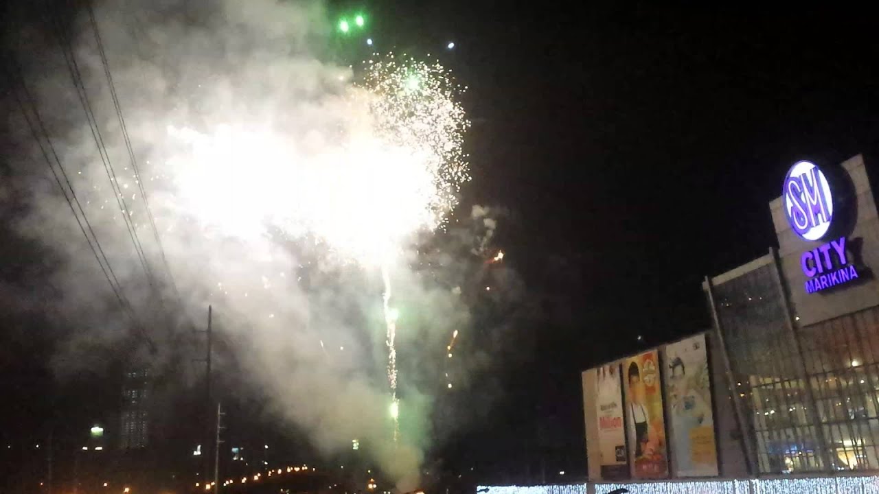SHREKtacular Fireworks @ SM City Marikina 12/29/13