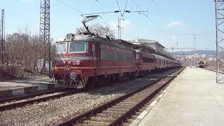 БВ 2612 с локомотиви 44 102 и 45 196 заминава от Шумен