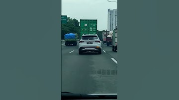 Thumbnail of Hyundai SANTAFE mencari lawan di Toll #santafe #hyundaisantafe