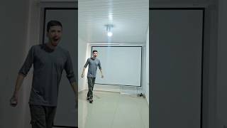 olha essa tela retrátil de projetor, agora sim posso assistir filmes