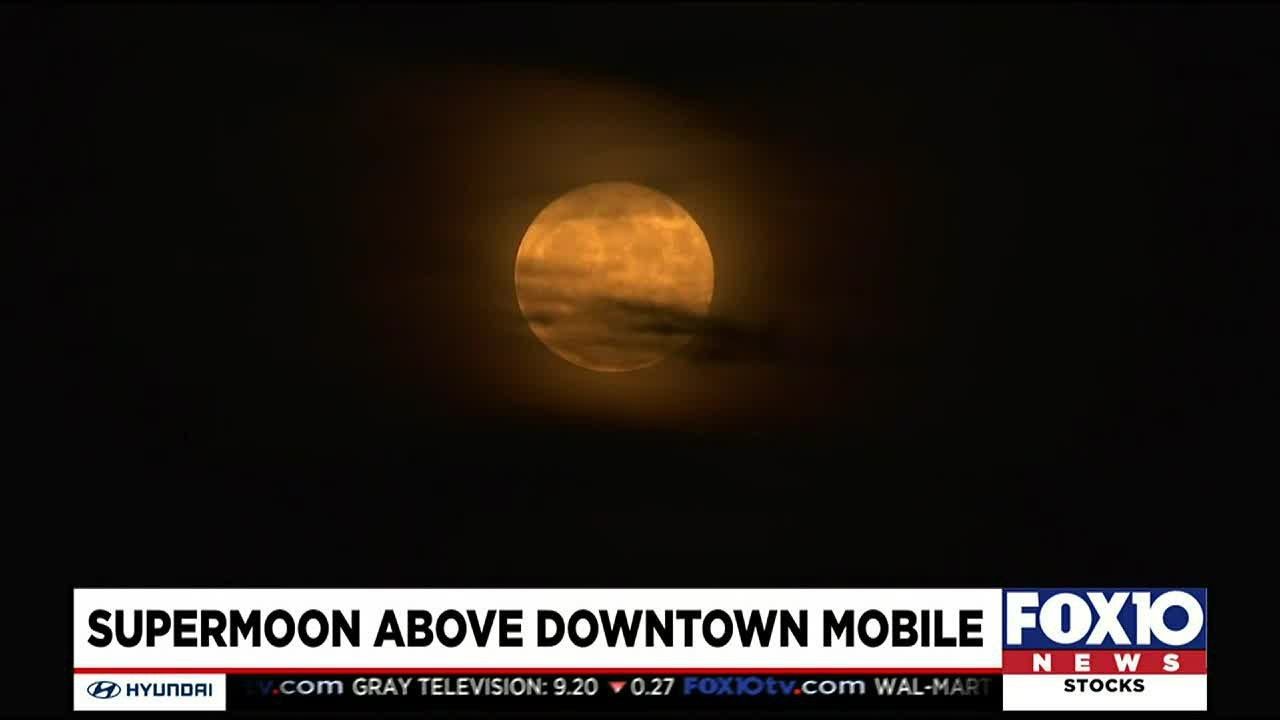 Supermoon above downtown Mobile tonight YouTube