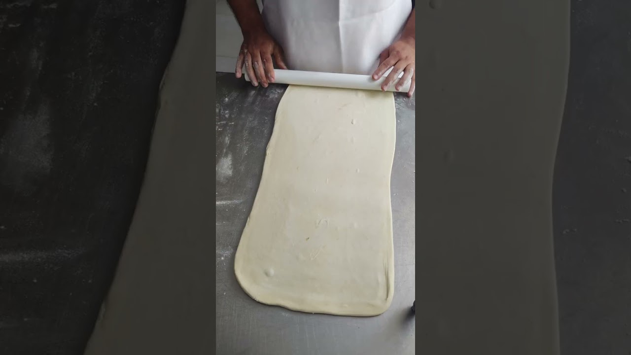 masa de hojaldre y chicharrones dulces 😋