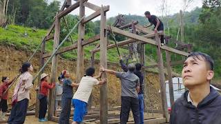 Everyone came to help Hang build the wooden house, and Hang felt very grateful. screenshot 4