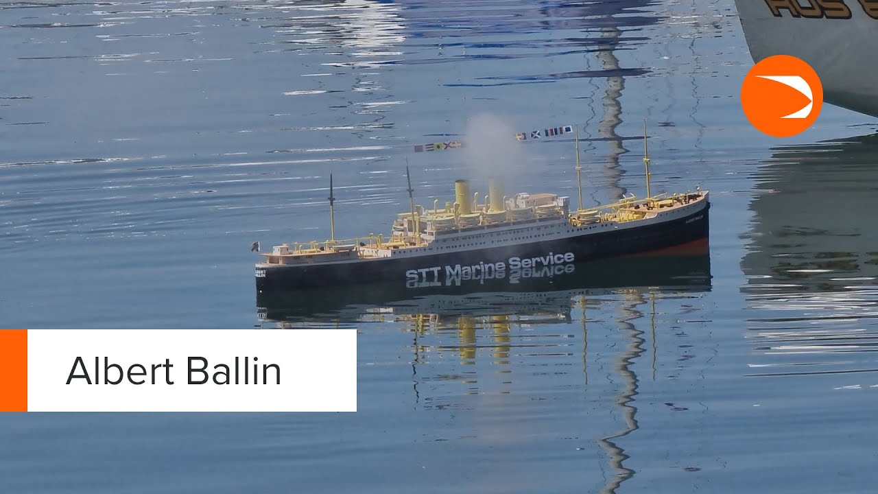 Запуск модели т/х Albert Ballin (Советский Союз) на выставке Vladivostok Boat Show 2023