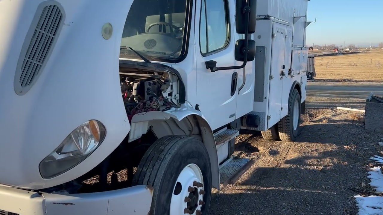 2009 Freightliner M2 106 Service / Utility Truck