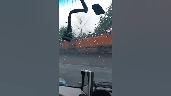 #Bnsfrailway #freighttrain #bnsfseattlesub going thru #vaderwa #dec 17 2025 #youtubeshortvideo