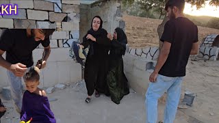 Download Lagu Zahra and Meysam go to the old cottage for Jackie and Grandma has a fight with them. MP3 Download Lagu Zahra and Meysam go to the old cottage for Jackie and Grandma has a fight with them. MP3