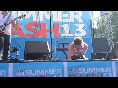 Chris Wallace - Remember When (Live 95.5 Summer Splash) *Front Row*
