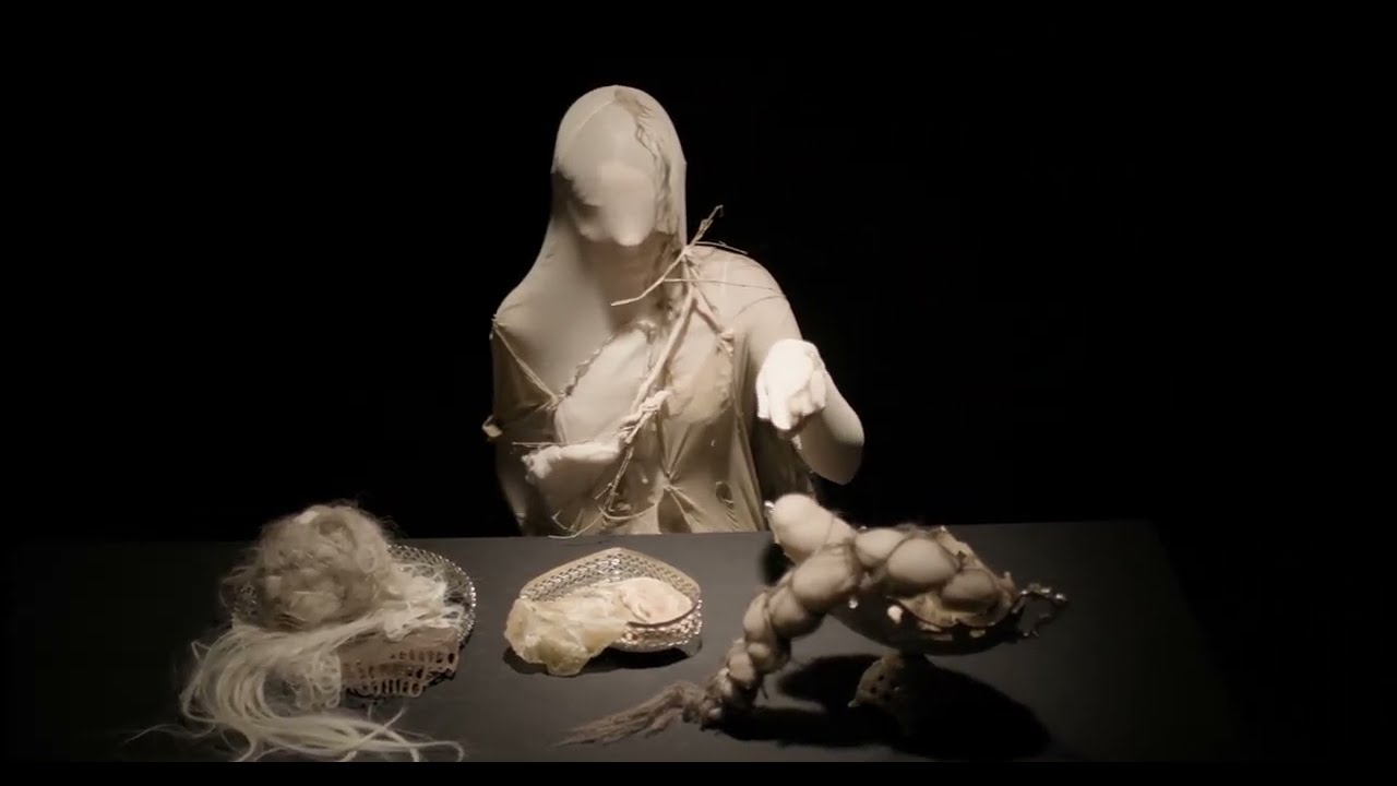 SWALLOW ME BACK - Experimental Film on Abjection