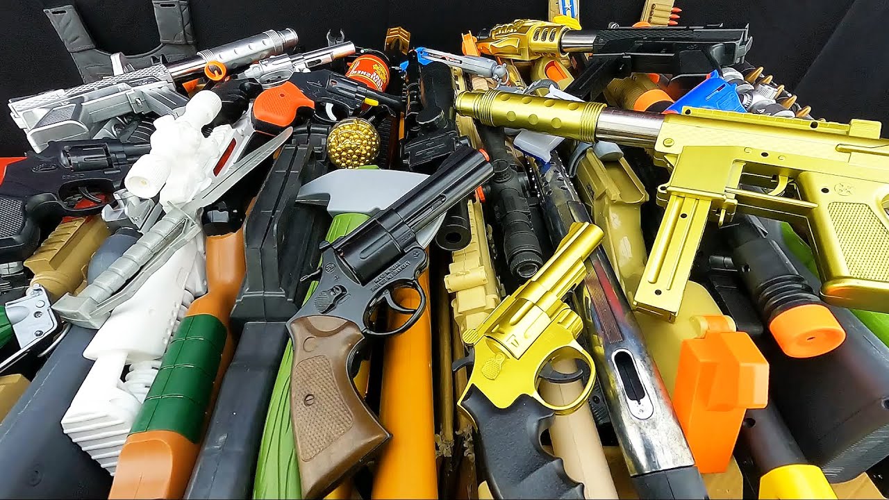 Box of Toy Weapons Overload 💥 Gold Revolver, Silver Revolver, MP5 SMG ...