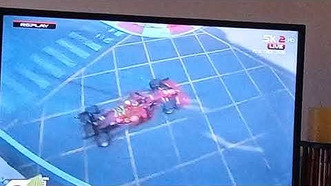 F1 Baku Q3 Chaos Crash!