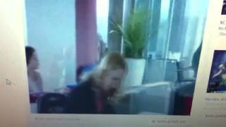 Eine Frau Furzt Mann An