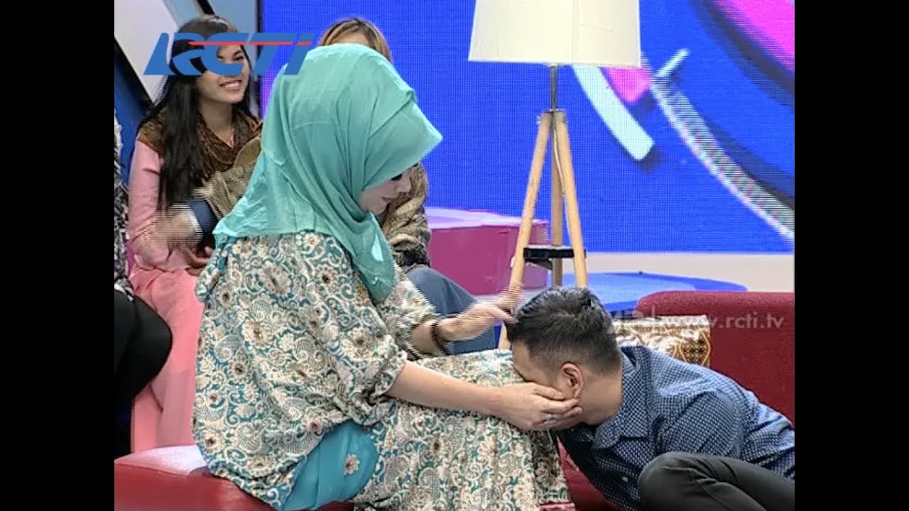 Kangen, Raffi Sungkem Mamanya - dahSyat 12 July 2014