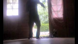 FATAL BAZOOKA&BIG ALI-ce matin 2010.mp4  (dance solo)