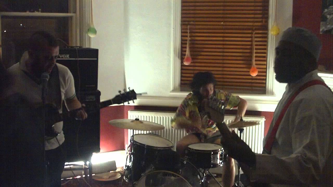 Skingasm Halloween 2014   Screen Wives   01 Elocution Test #5 & Burnt Offerings