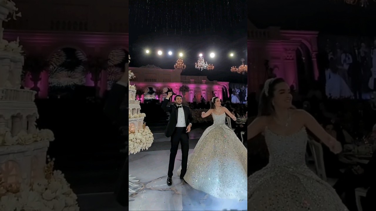 There's so much to love about this lively cake cutting moment🥰💕 