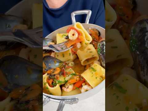 Ed ecco a voi un primo piatto che profuma di mare con un sughetto pazzesco! #food #recipe