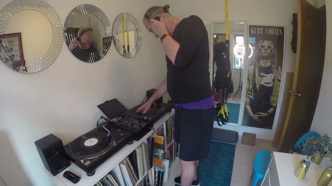 在 YouTube 上觀看「Some Soulful Stuff - Matt the Hatt @ Mui Wo」 在 YouTube 上觀看「Some Soulful Stuff - Matt the Hatt @ Mui Wo」