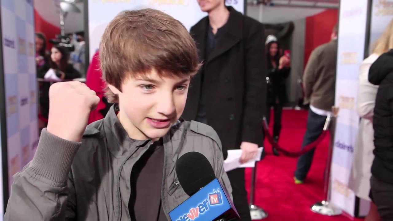 Jake Short Talks KCA Nomination & ANT Farm at Mirror Mirror Premiere