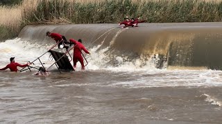 Fish River Canoe Marathon CHAOS at Cradock Weir!