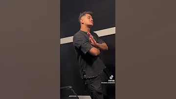 مهرجان قولي سابني قولي بعدو بجد تعبني قولي خاني بغدر غلبني ما الكلام بي بلاش مهرجانات 