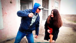 ТАКСИСТ ПСИХ ПОХИТИЛ ДЕВУШКУ ТАКСИСТ ПСИХ ПОХИТИЛ ДЕВУШКУ