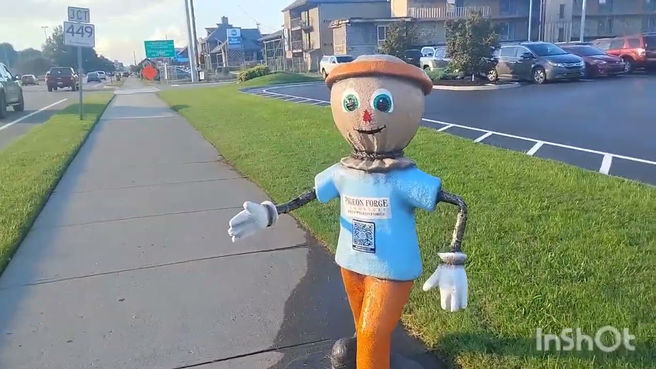 Fall decorations in pigeon forge TN 