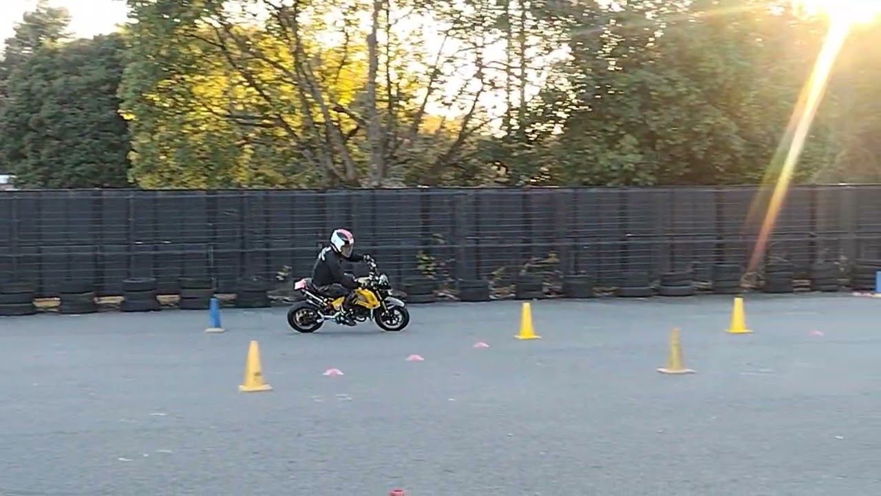 24210牛丼弁当コース参考こし選手