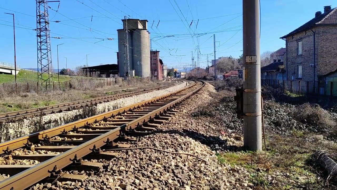 БВ БДЖ 2614 Варна - София с локомотив хан Омуртаг със супер готин поздрав на Трифон Зарезан