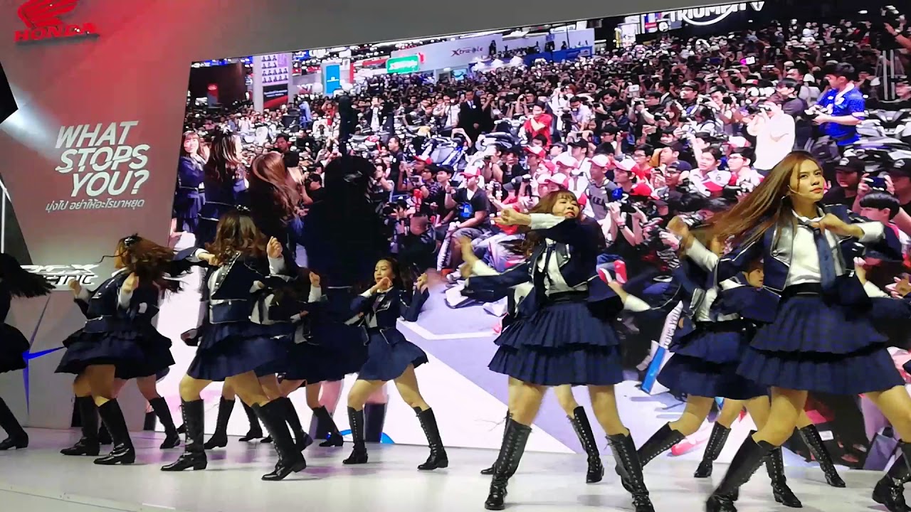 River BNK48 l AP Honda Racing Thailand [08-04-18]