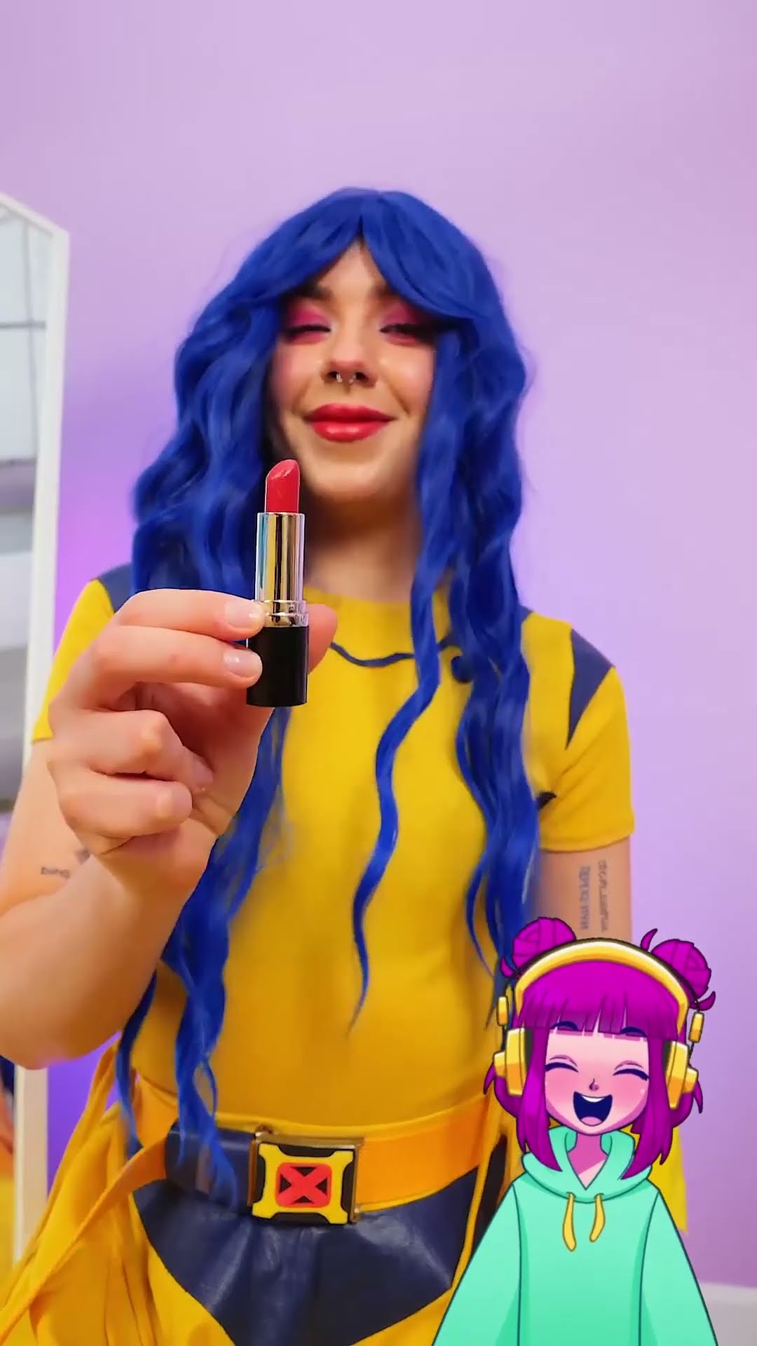Micro Deadpool vs Giant Girl Lipstick! ???