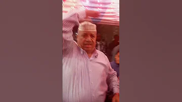 انا لابس في ايدي ساعه وفي ايدي معايا ولاعه اقول لك على ايه اقول لك على اه حاحا مصر 