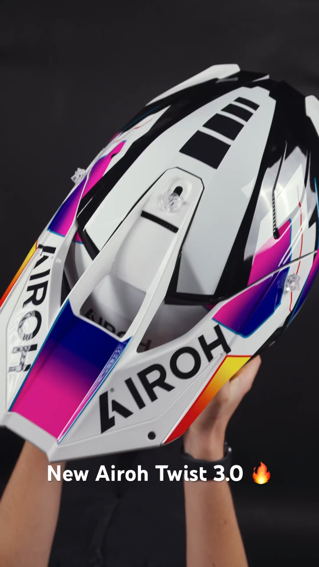 Style and Protection with Airoh Twist 3.0 🤘🏼 #shorts - YouTube