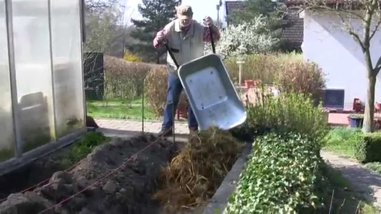 Gewchshaus vorbereiten: Mist+Kompost+Dnger (Gewchshaus & Hochbeet  perfekt! Film 2)