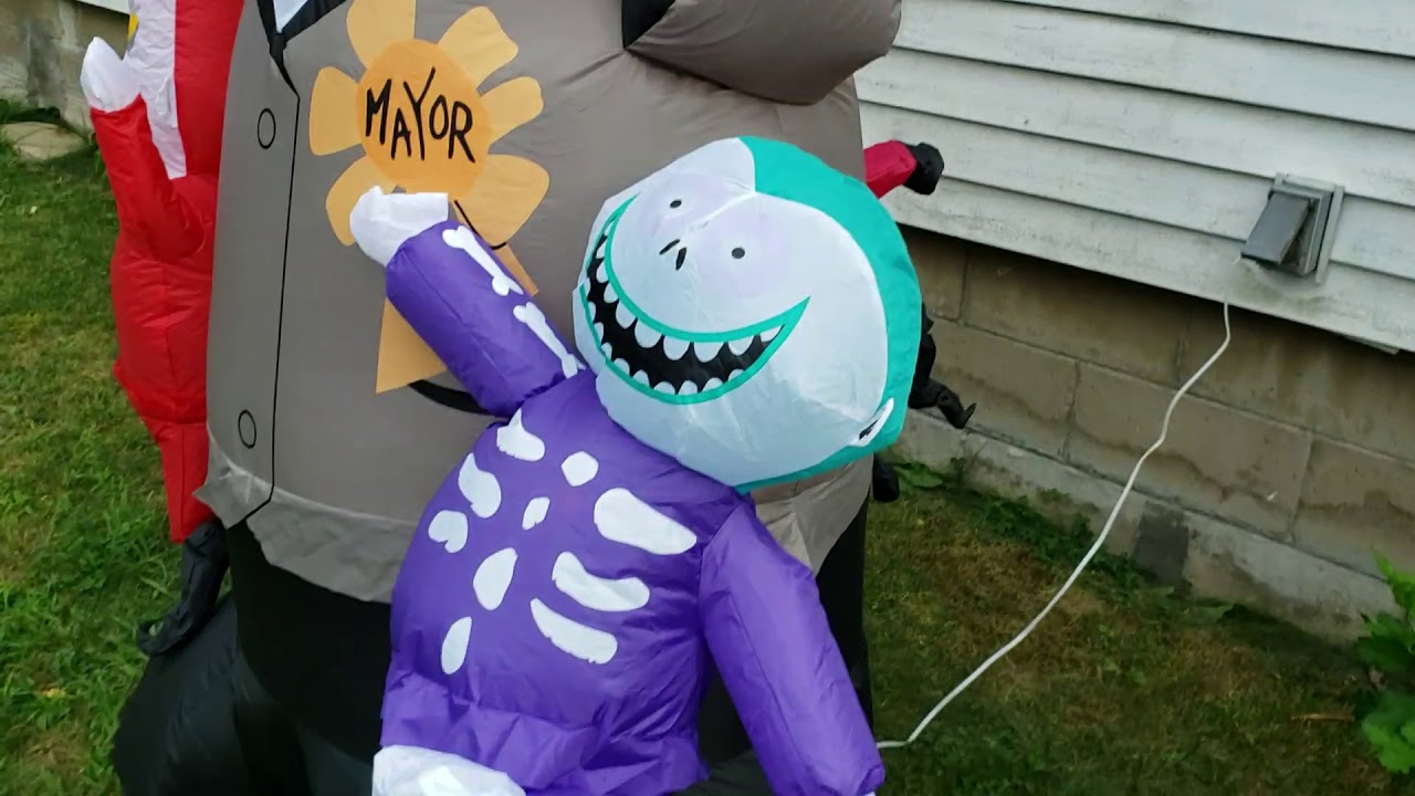Gemmy 7 1/2 Airblown Animated Inflatable Rotating Mayor of Halloweentown Nightmare Before Christmas Yard Decoration 223238