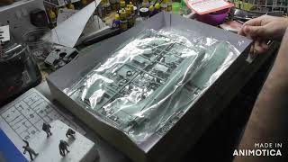 Academy 1/72 B-17E 'Pacific Theatre' reveal, unboxing and review