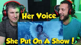 картинка: Тила исполняет PUSH 2 START и Water в прямом эфире на показе мод Victoria’s Secret 2024 Реакция!!