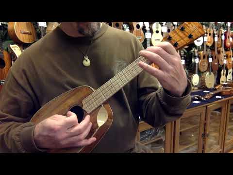 "Hula Blues" on Kiwaya Custom Curly Koa Concert Pineapple #3395 @ Ukulele Mania, Tokyo