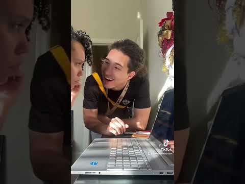 I Tried Ignoring My Boyfriend When He Came Home From Work Then He Did This 