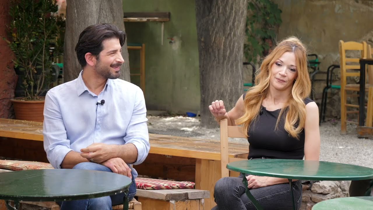 Ο Τάσος Ιορδανίδης στο τελευταίο επεισόδιο του «Μπαμπά-δες» υποδέχεται πέντε γονείς φίλους του | ΕΡΤ