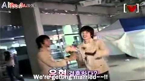 How Donghae reacts when he hears that Eunhyuk is getting married