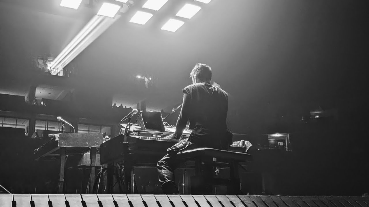 Nine Inch Nails - Ruiner (piano version) live in Berlin 2025