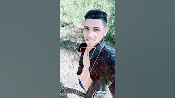 عمل فيها مش واخد باله 